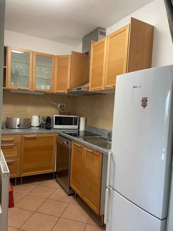Kis-Celli Apartman Budapest Exteriör bild