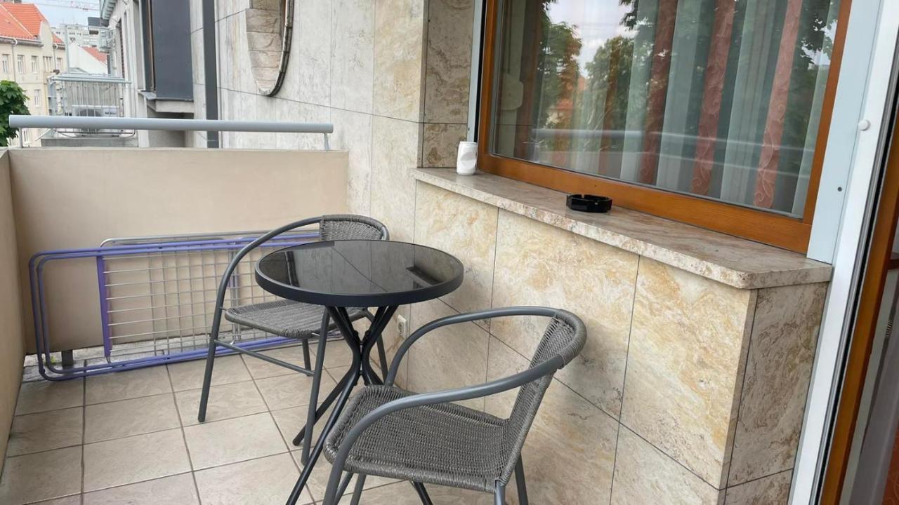 Kis-Celli Apartman Budapest Exteriör bild